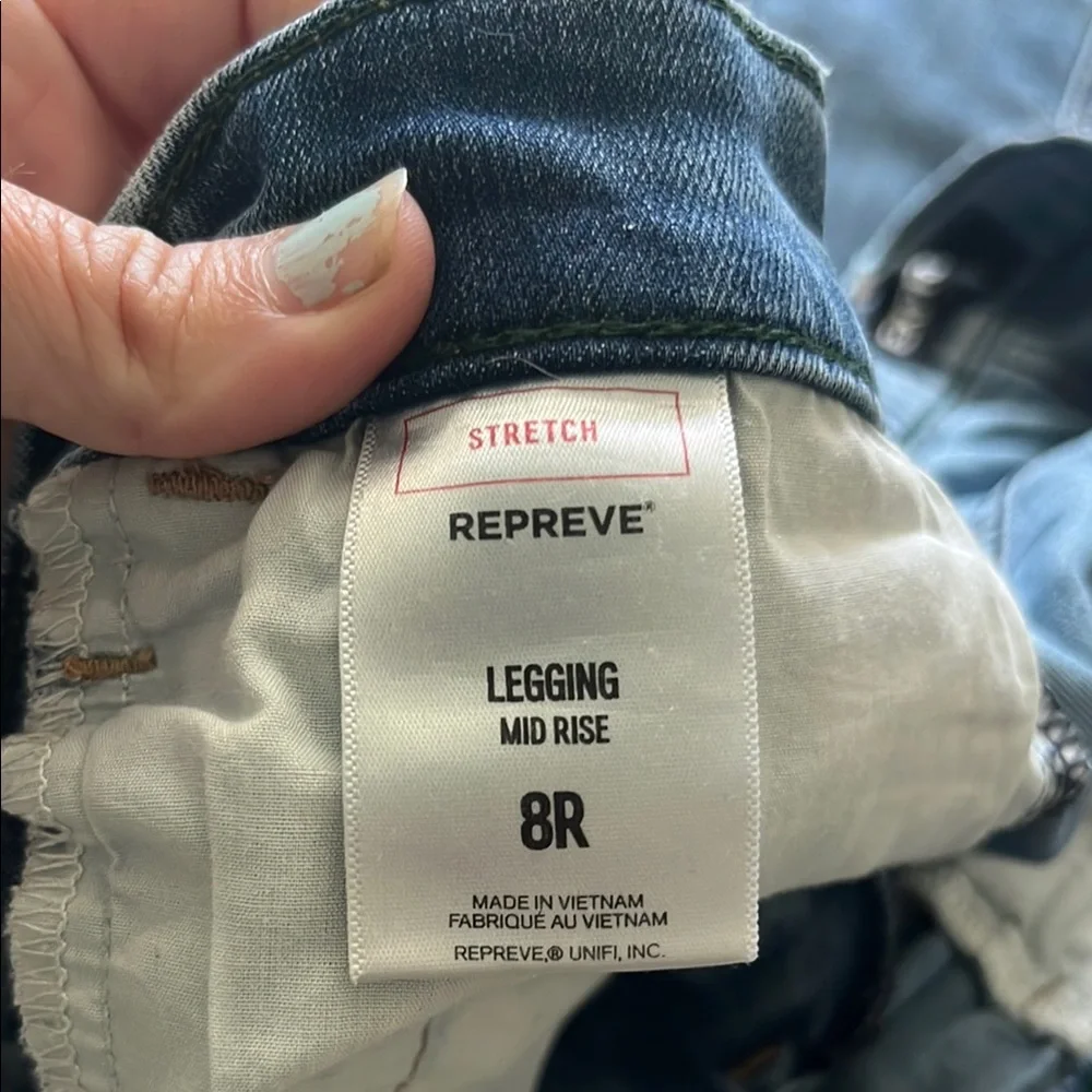 4 Pairs of Blue Jeans - American Eagle (3 prs)/ 1 Express - See Description - Picture 7 of 12